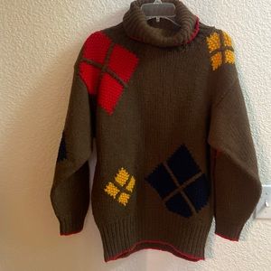 100% wool turtleneck sweater sz M